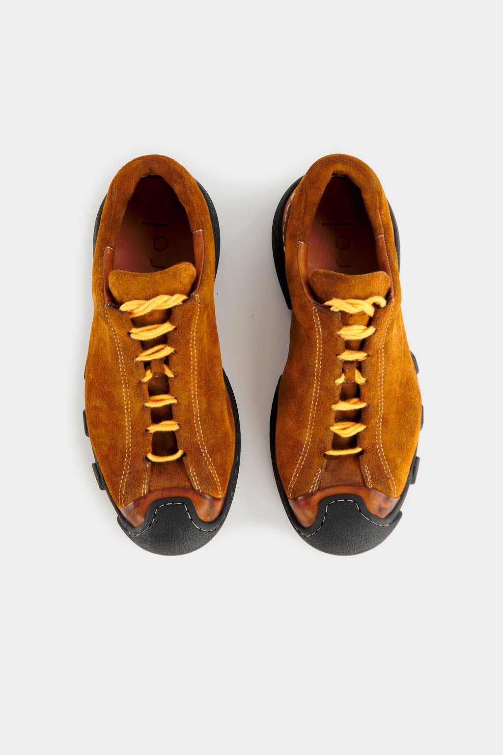 Trainer / Hybrid / All-Terrain — LATERITE