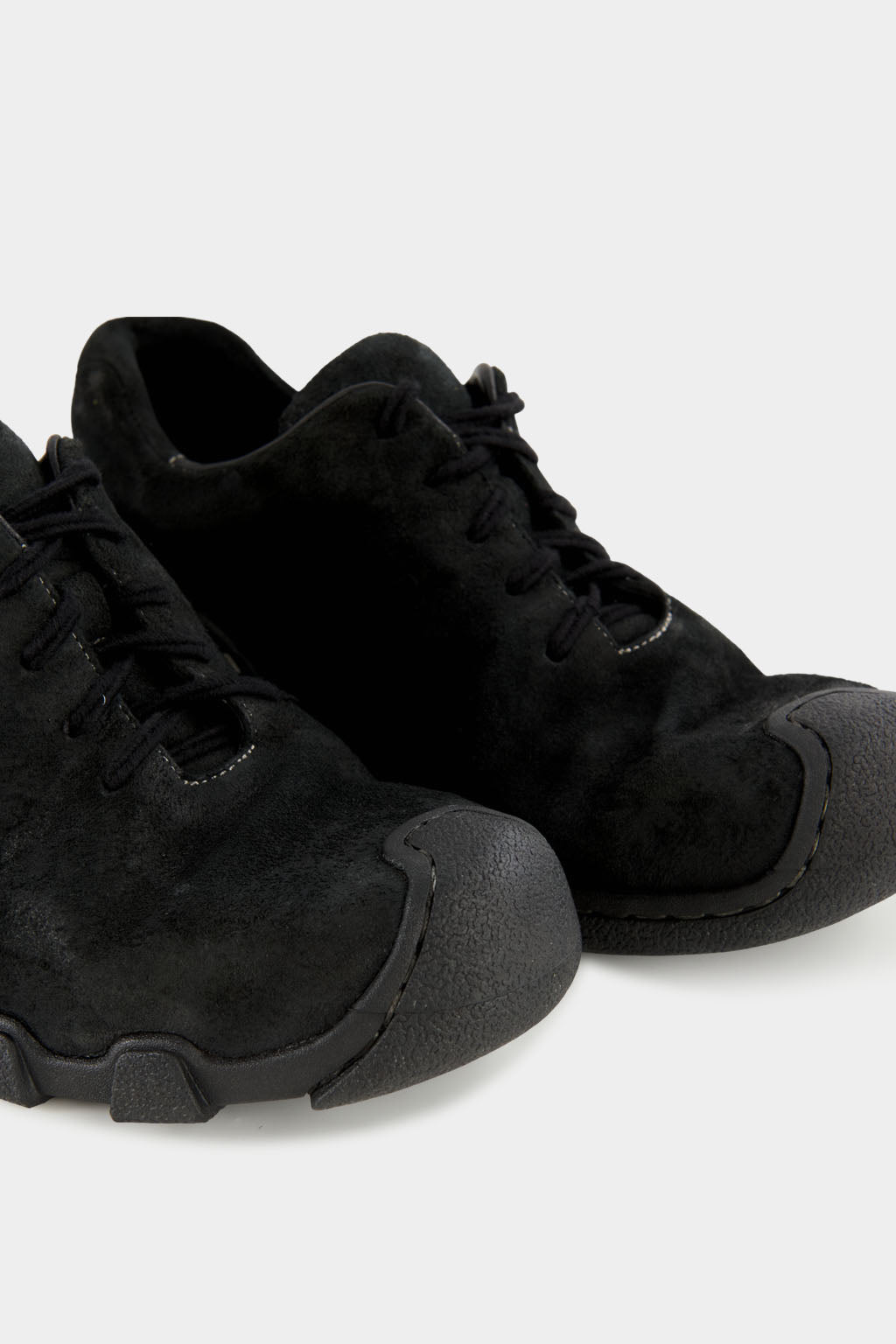 Trainer / Hybrid / Segmented — CHARCOAL