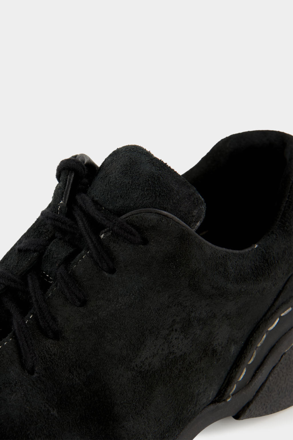 Trainer / Hybrid / Segmented — CHARCOAL